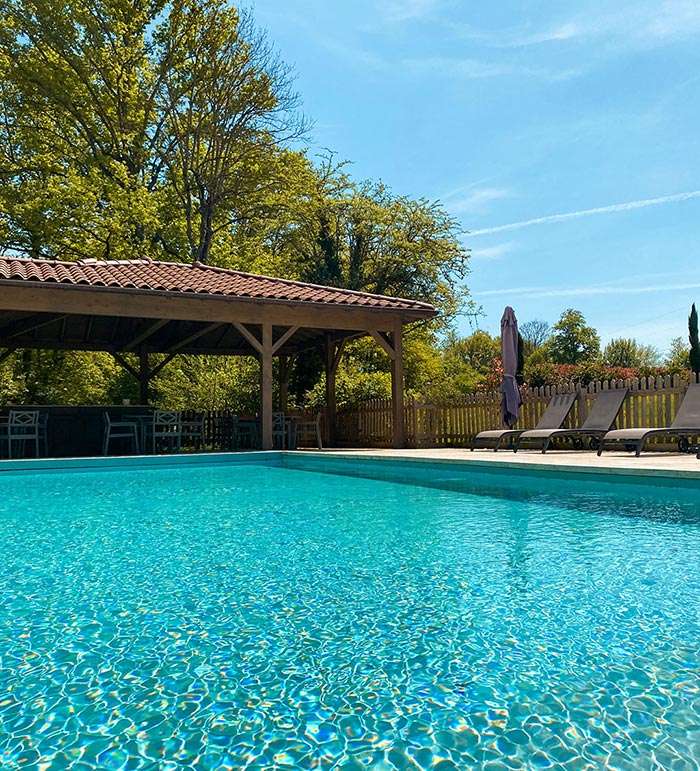 Espace piscine sur le Domaine des Tuileries